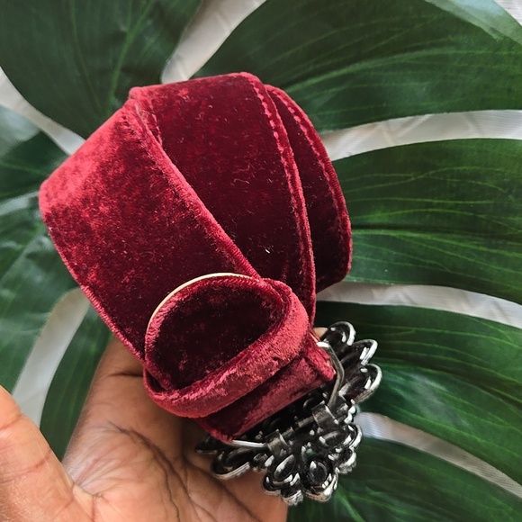 Chico's Elegant Burgundy Velvet Belt with Black Gemstone Buckle Embellishment - Picture 2 of 8